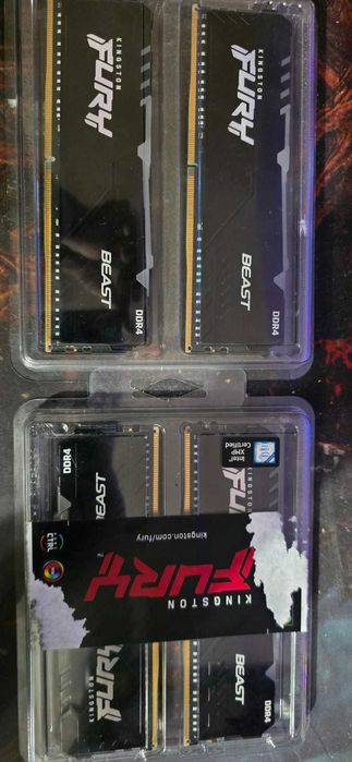 РАМ памет Kingston Fury 4 x 8 gb 3200 mhz  ( 2 х 8 за 120 евро , 4 -рите за 150 евро)