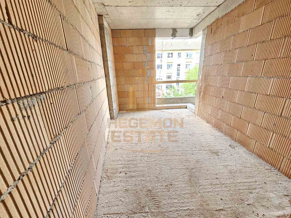 Продава се Двустаен апартамент в Варна, Погреби - 64 кв.м за 1500 €/кв.м - Снимка #1