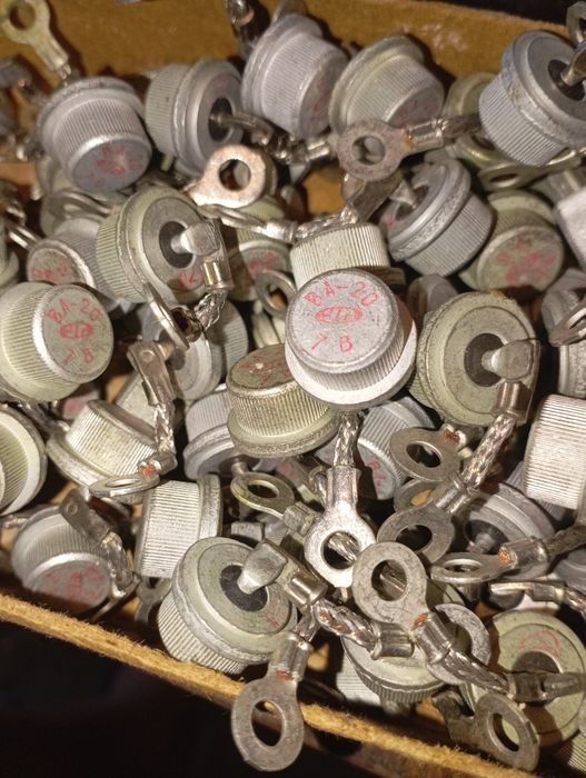 Продам ,Диод генератора ВА-20 (7 класс, 20А) запчасти СССР новый