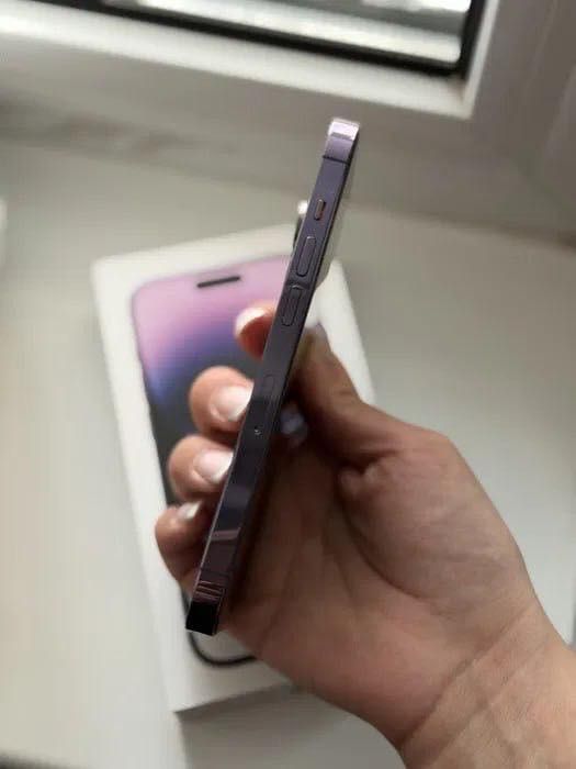 Продам Айфон 14 про