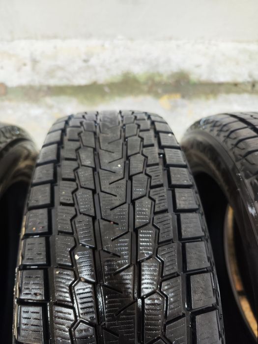 Шины липучка 225.60 r18