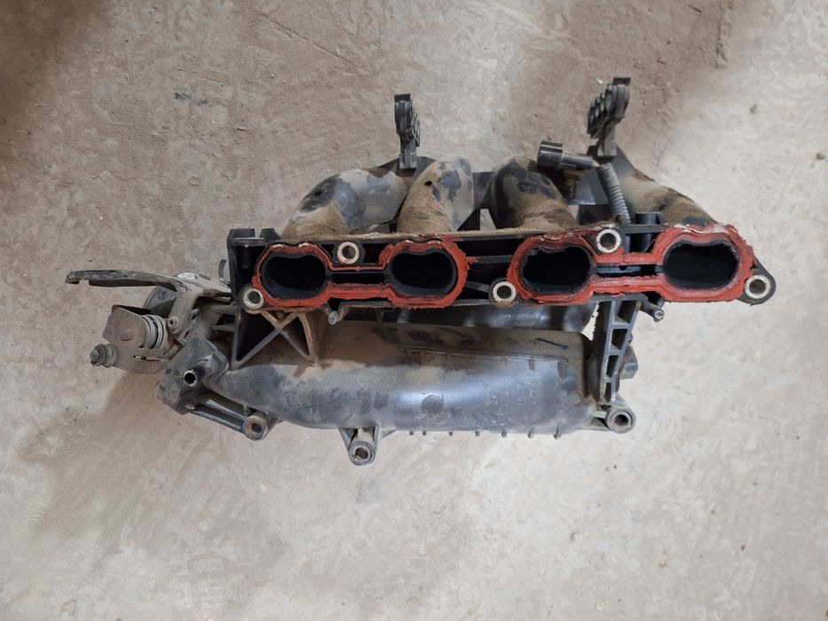 Впускной коллектор