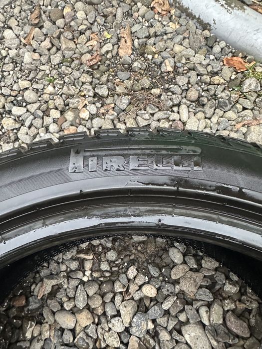 Vand Cauciucuri r18 iarna