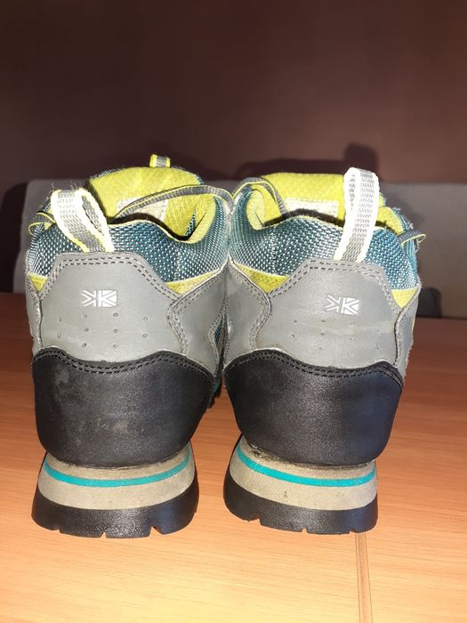 Туристически спортни обувки