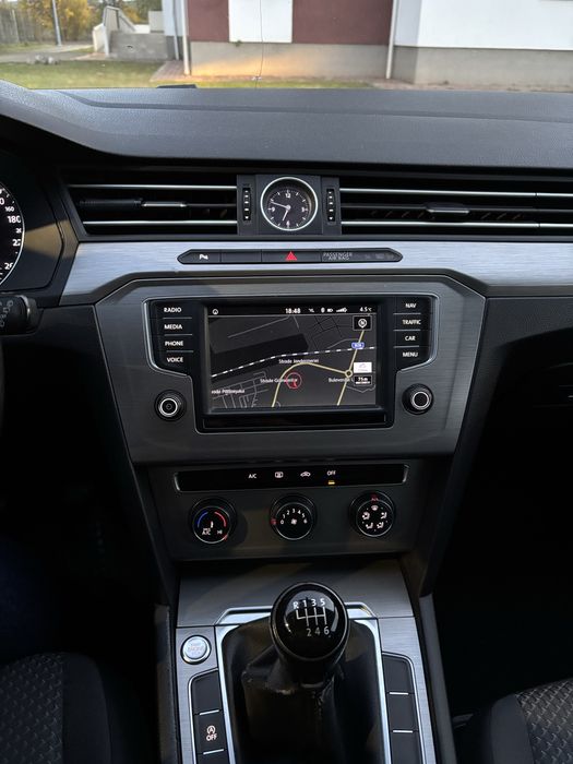 VW Passat B8 1.6 TDI 120 CP • Break • 6 Trepte • Navi • Pilot Automat