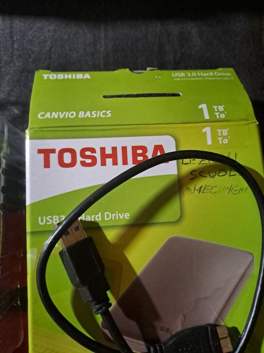 Vand hdd toshiba 1tb