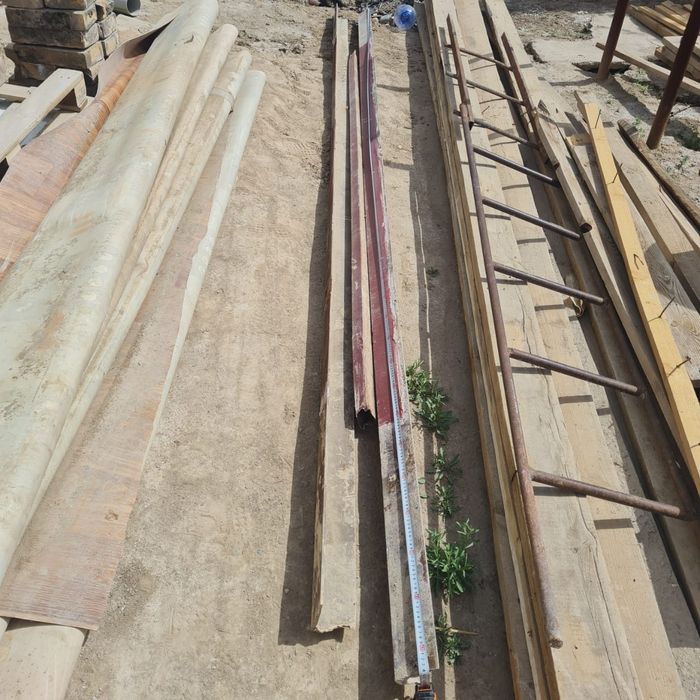 Угольник продам.