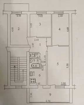 Продаю 4+1/5/5 на улице БИЙ дом возле входа в метро. Срочно!
