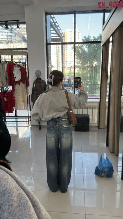Джинсы темно синии