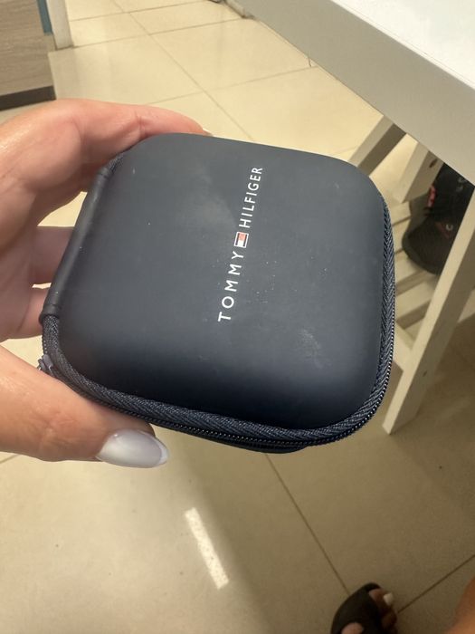 Дамски обеци Tommy Hilfiger