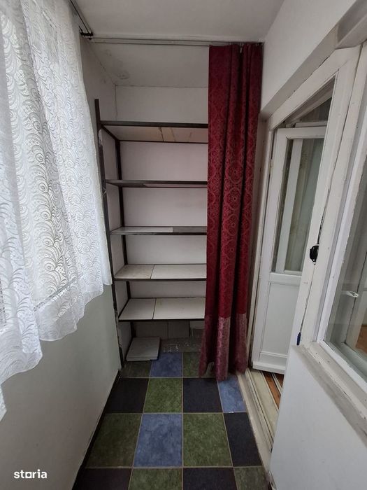 Apartament  de 3 camere, zona Orizont,potential excelent