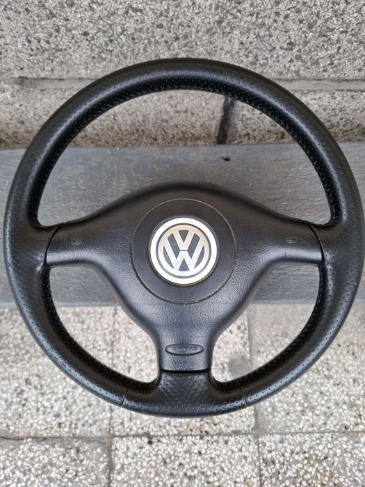 Трилъчев кожен волан с перфорина кожа за голф 4 бора пасат 4 и 5