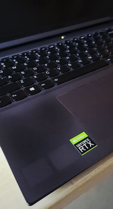 Laptop gaming Legion 5 PRO Ryzen 7 5800H RTX 3070 2K 165Hz defect