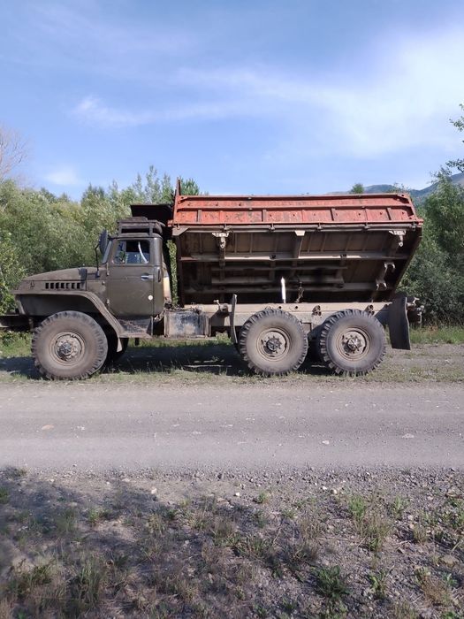 Продам Урал самосвал.