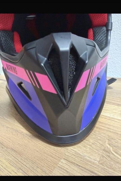 Casca enduro roz