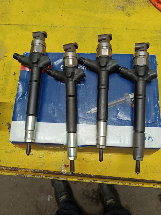 Дюзи Тойота Корола версо 2.2 136кс