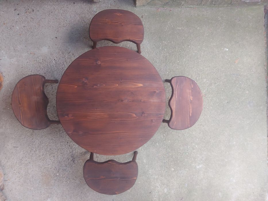 Трикраки столчета и софра(синия,паралия)