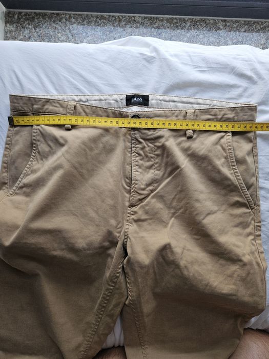 Hugo Boss pantaloni M