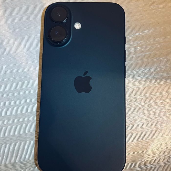 iPhone 16 256 гб