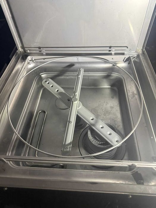 Vand 2 Plite profesionale noi plus o Masina de salat vase HORECA