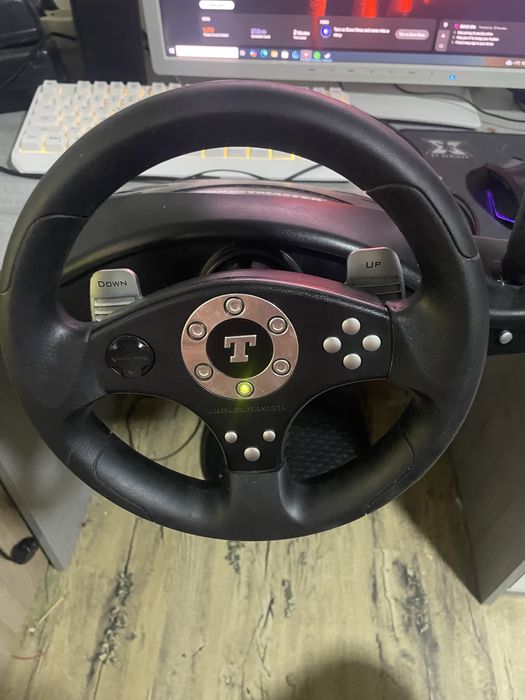 Volan gaming thrustmaster