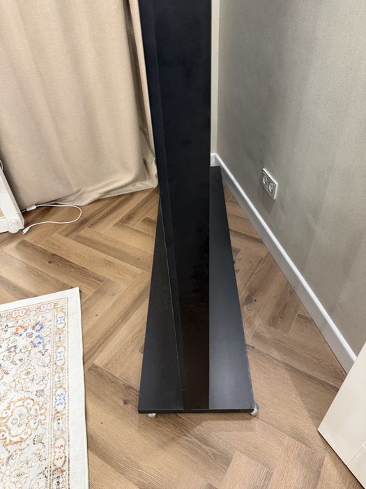 Продам зеркало на колесиках