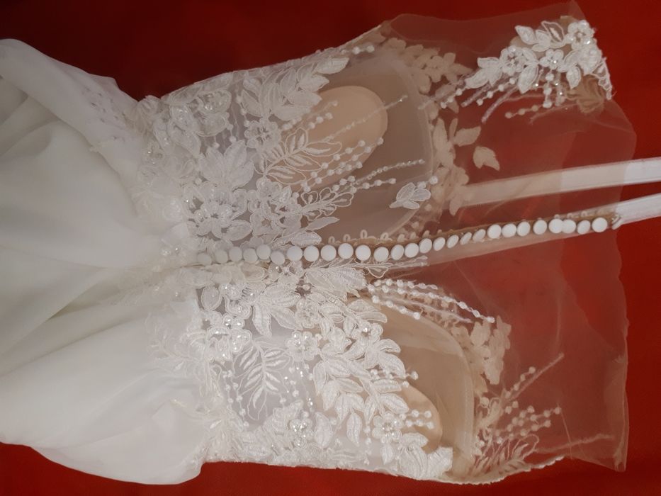 Vand rochie de mireasa Millanova
