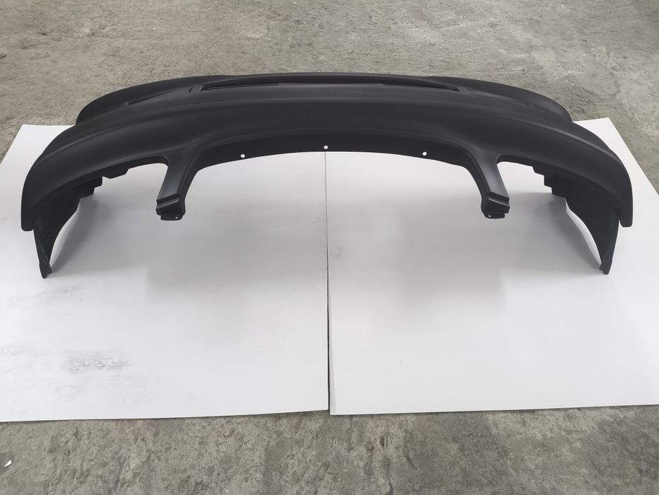 Бампер на Ниссан р-несса