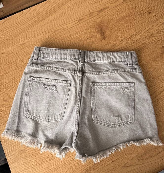 Къси панталони Zara и др.