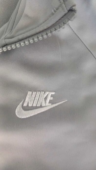 Екип на найк горни и долно