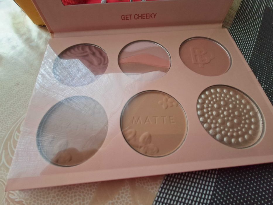 Нова Палитра Bellapierre cosmetics