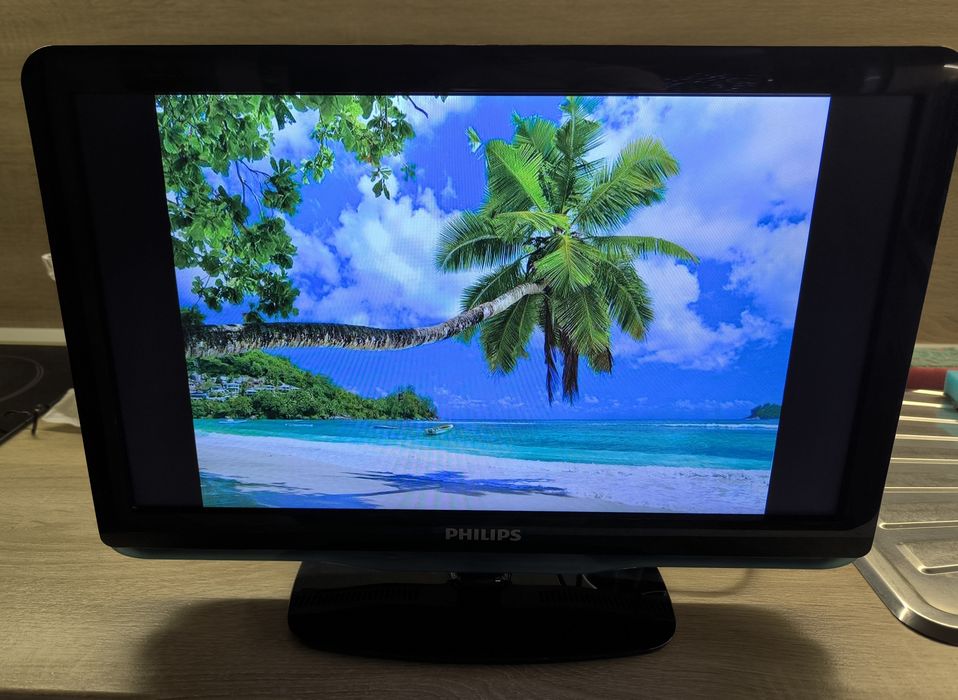 Телевизор PHILIPS 19" LED