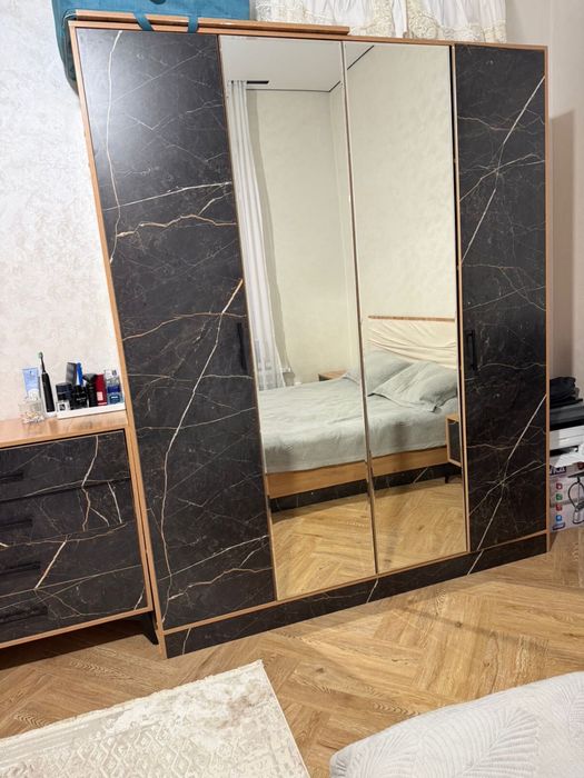 Спальный гарнитур