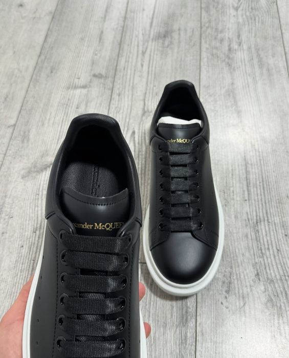 Alexander Mcqueen