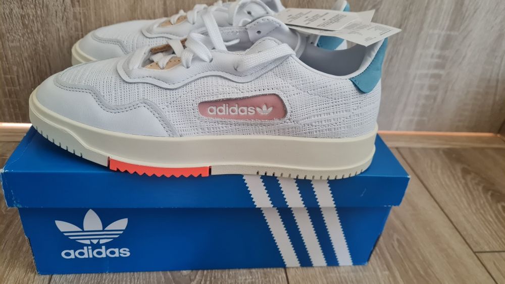 Маратонки adidas SC Premiere W – нови