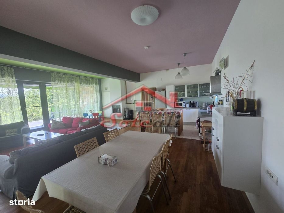 Vila de vanzare in Cornu ( Cornu de Sus) - teren 3300 mp