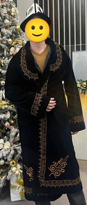 Продается национальный киргизский халат и головной убор  (ак-калпак)