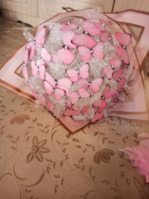 Buket Kapalakli Букет из бабочек (21 101,gacha)
