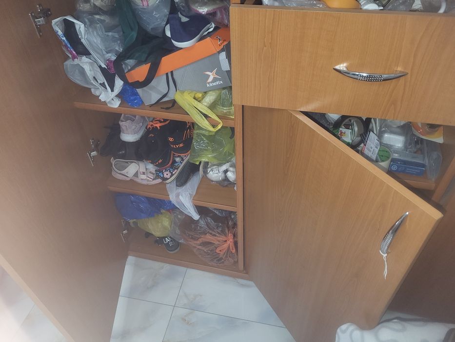 Продам шкаф (для прихожей)