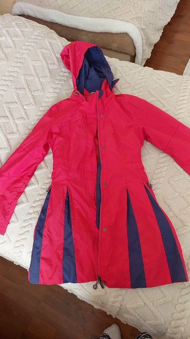 Продам красивый плащ на девочку