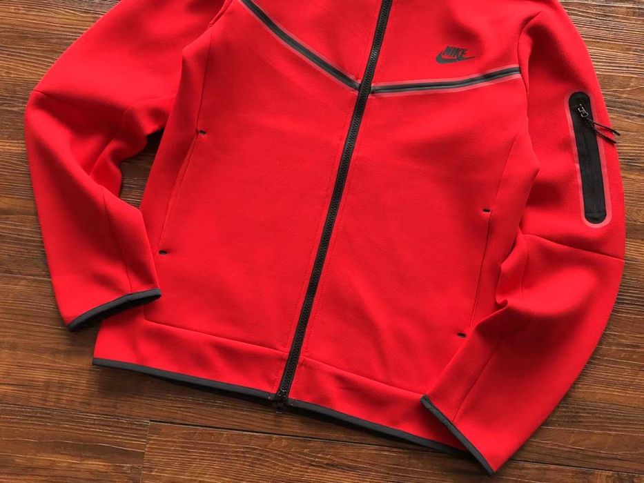 Nike Tech Fleece Rosu