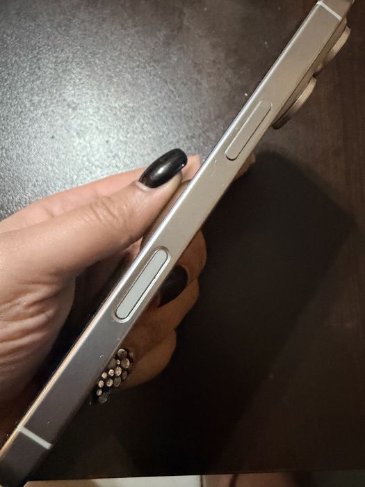 iPhone 16 pro  256GB