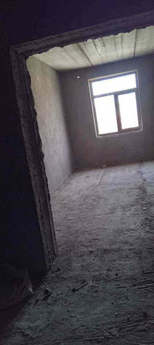 Янги курилган домдан уй сотилади