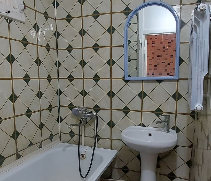 2  комнатная квартира на деева 13