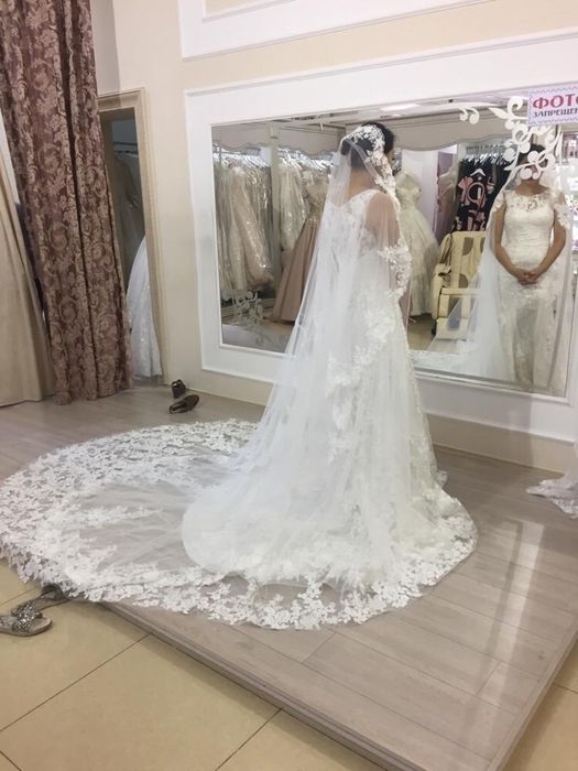 Продаю шикарное свадебное платье