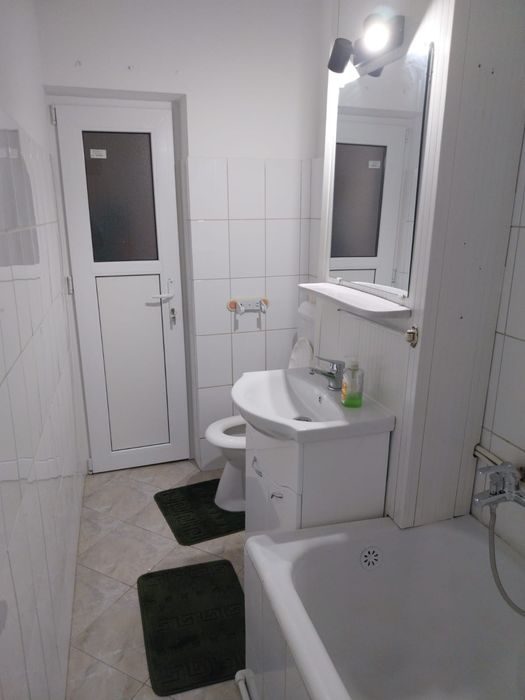 Închiriez garsonieră zona big