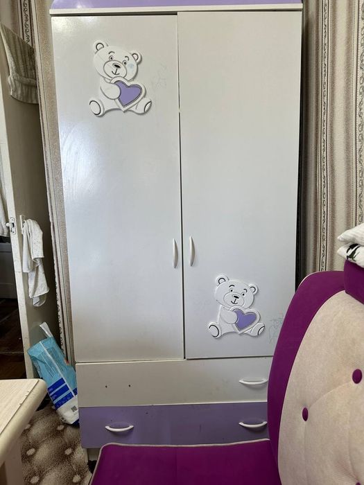 Detskiy shkaf sotiladi.