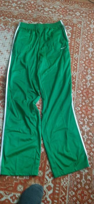 Костюм спортивный