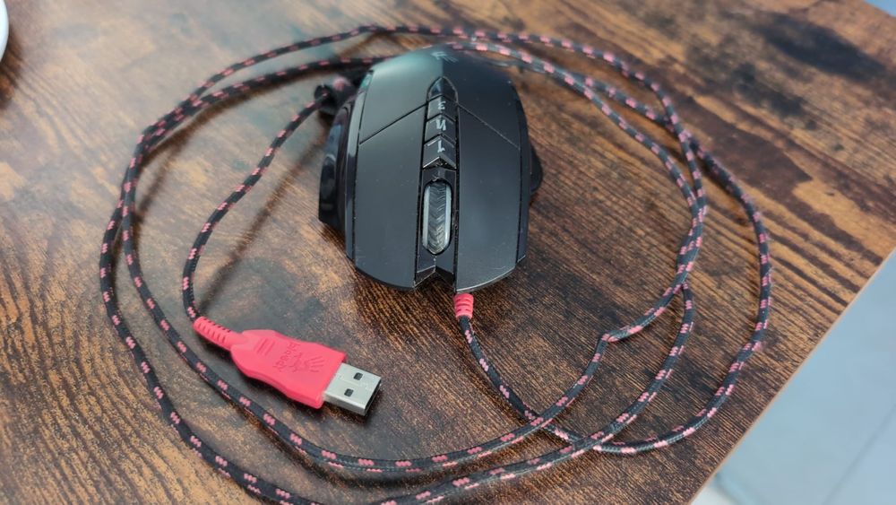 Mouse Gaming A4Tech Bloody V7 USB – 3200 DPI, 8 butoane