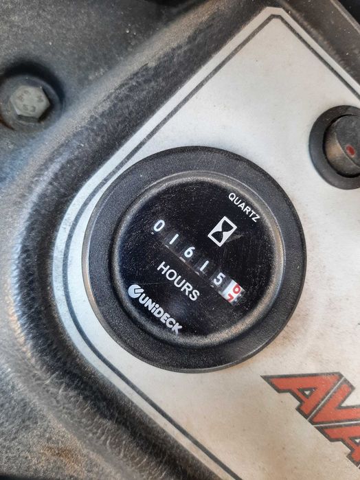 Телескопичен товарач Avant 530 – с множество прикачни устройства